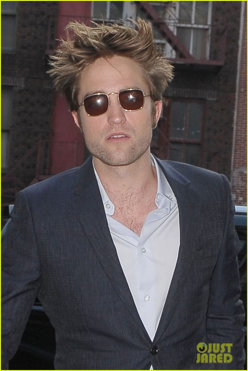 robert pattinson suits up in nyc 023940360
