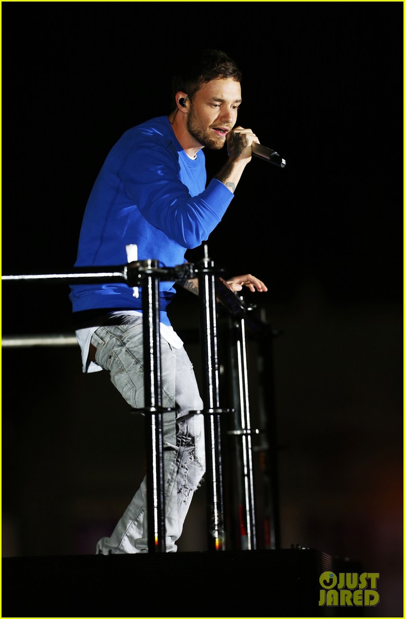 liam payne hits the stage to perform at voxi event in london 033948783