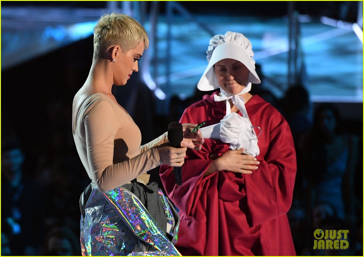 Katy Perry's MTV VMAs 2017 Opening Monologue Video - Watch Now!: Photo