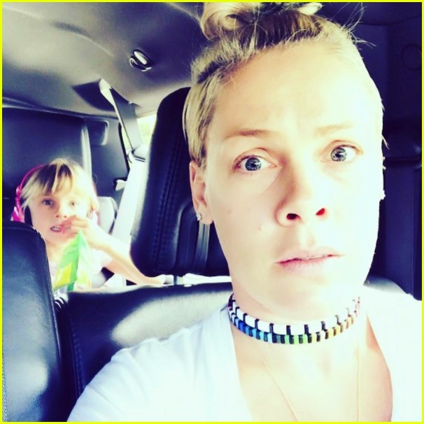 see pinks adorable photos of her kids willow jameson 143946378