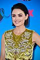 lucy hale janel parrish teen choice awards 2017 09