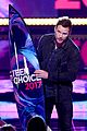 chris pratt wins choice sci fi movie actor at teen choice awards 2017 02