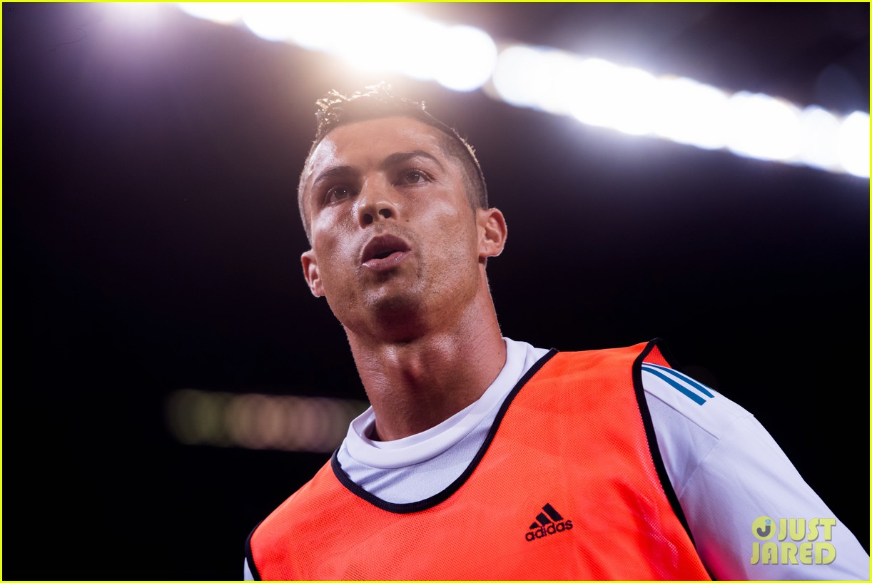 cristiano ronaldo suspended for five games after pushing ref 15