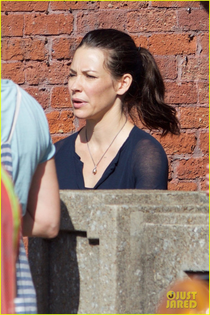 paul rudd spotted on ant man and the wasp set with evangeline lilly 193940954