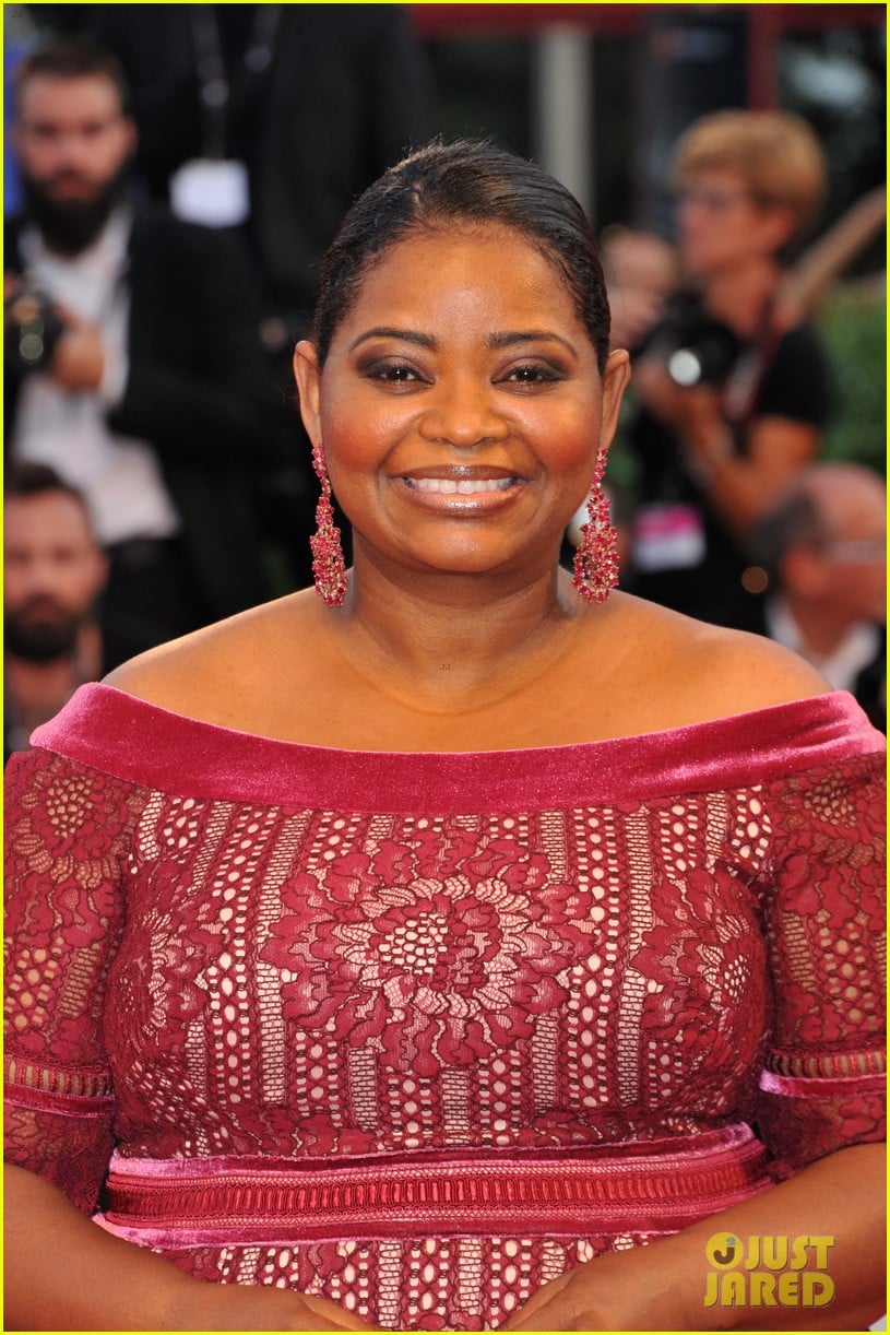 Oscar Winner Octavia Spencer Looks Gorgeous at Her Big Premiere in Venice!:  Photo 3948774 | 2017 Venice Film Festival, Guillermo Del Toro, Octavia  Spencer, Richard Jenkins, Sally Hawkins Photos | Just Jared: Entertainment  News, image size:815x1222