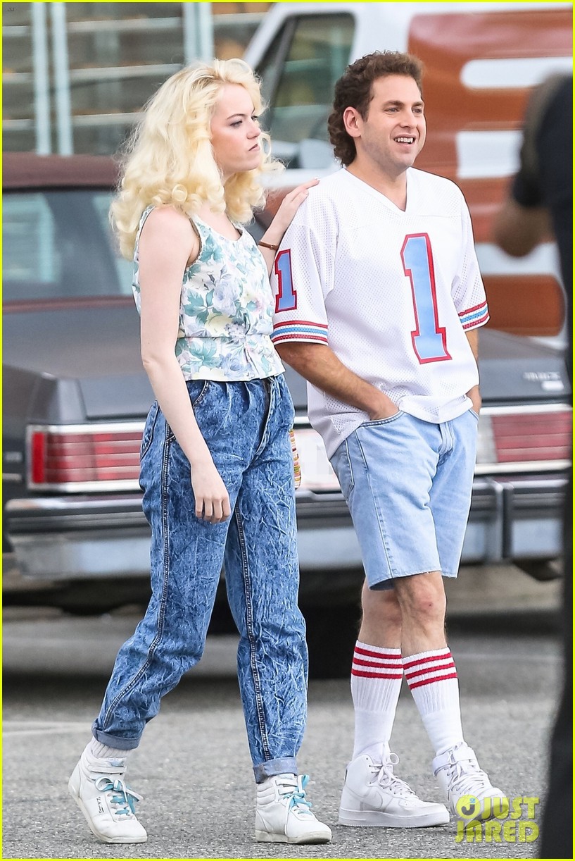 emma stone and jonah hill bring back the 80s on maniac set 023945628