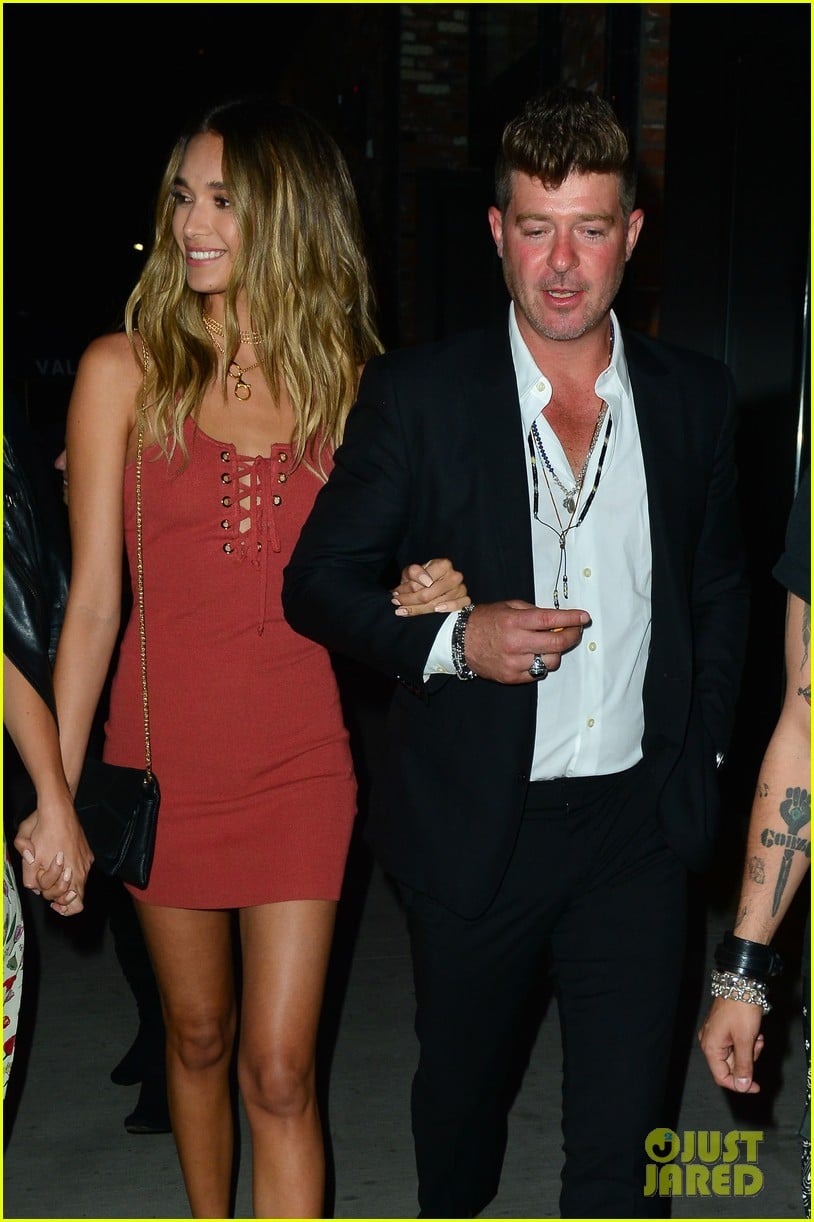 Robin Thicke's Girlfriend April Love Geary Is Pregnant! Photo 3942939