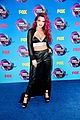bella thorne brings the glitter and glam to the teen choice awards 2017 07