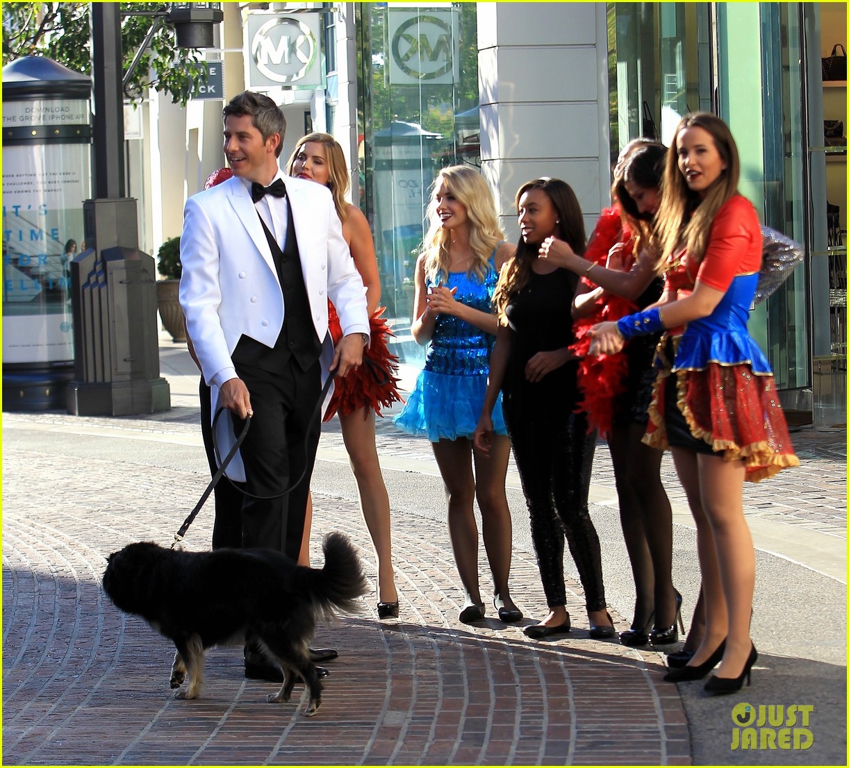 arie luyendyk jr takes his bachelor girls on a dog walk date 093965947