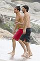 orlando bloom goes shirtless in malibu for labor day weekend 17