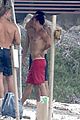 orlando bloom goes shirtless in malibu for labor day weekend 26