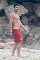 orlando bloom goes shirtless in malibu for labor day weekend 31