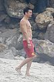 orlando bloom goes shirtless in malibu for labor day weekend 33