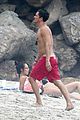 orlando bloom goes shirtless in malibu for labor day weekend 41