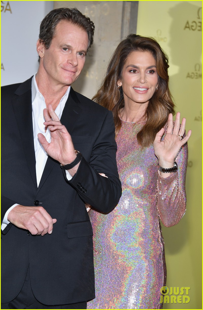 cindy crawford and rande gerber join kids kaia and presley at her time omega photocall3 173966291
