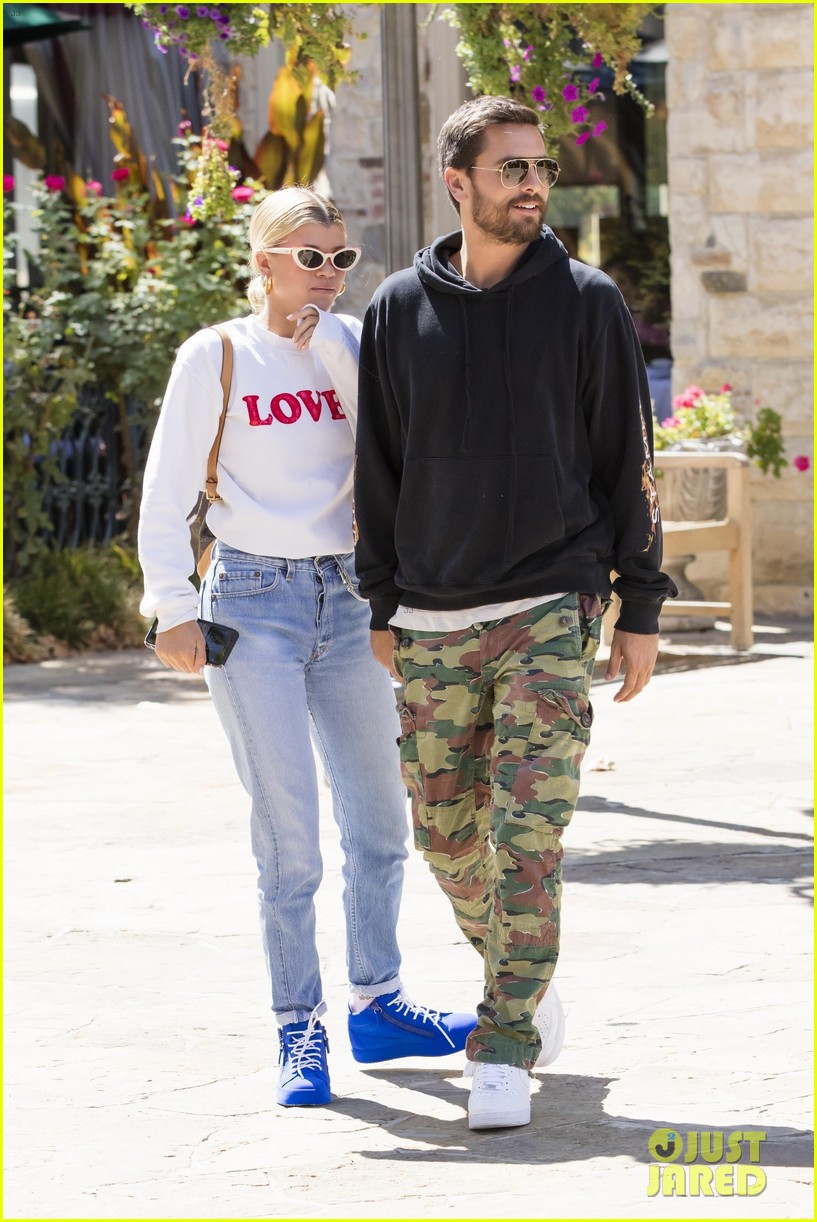 scott disick and sofia richie step out for lunch in calabasas 013957827