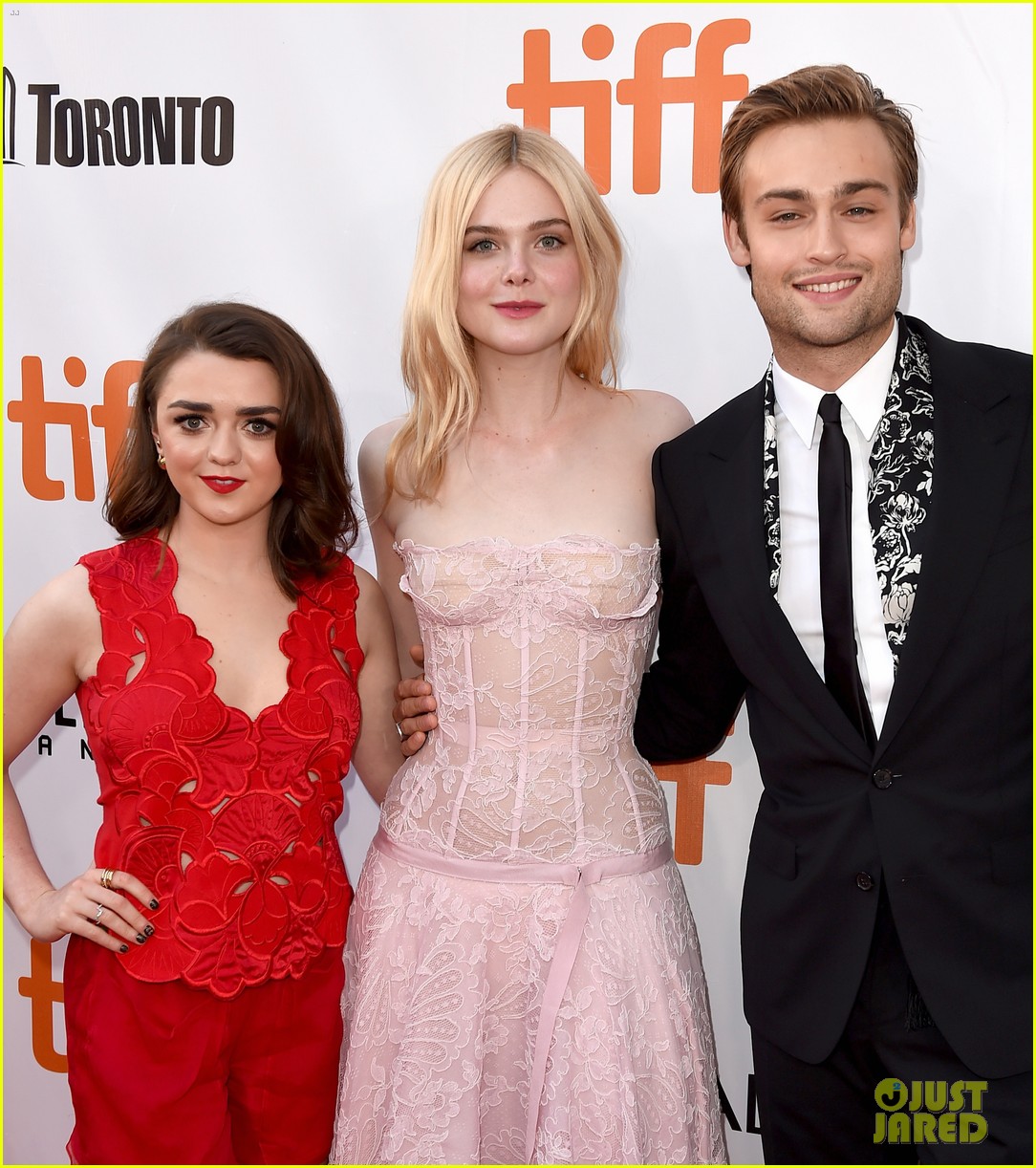 elle fanning joins maisie williams douglas booth at mary shelley tiff premiere 033953829