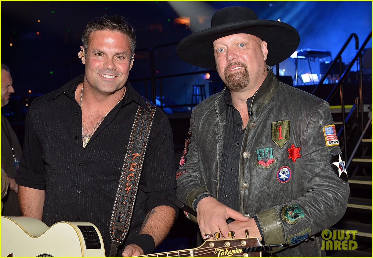 troy gentry dead helicopter crash 10