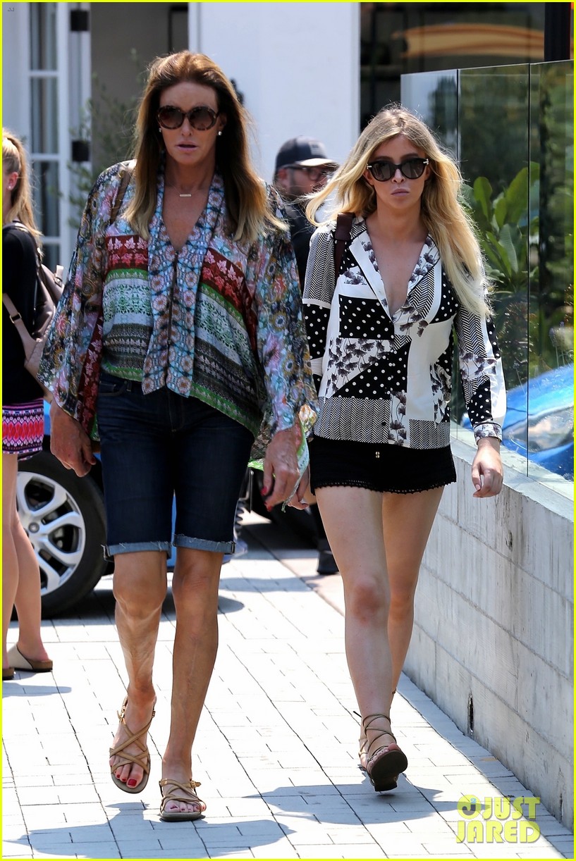 caitlyn jenner grabs lunch in malibu with bff candis cayne 043949914