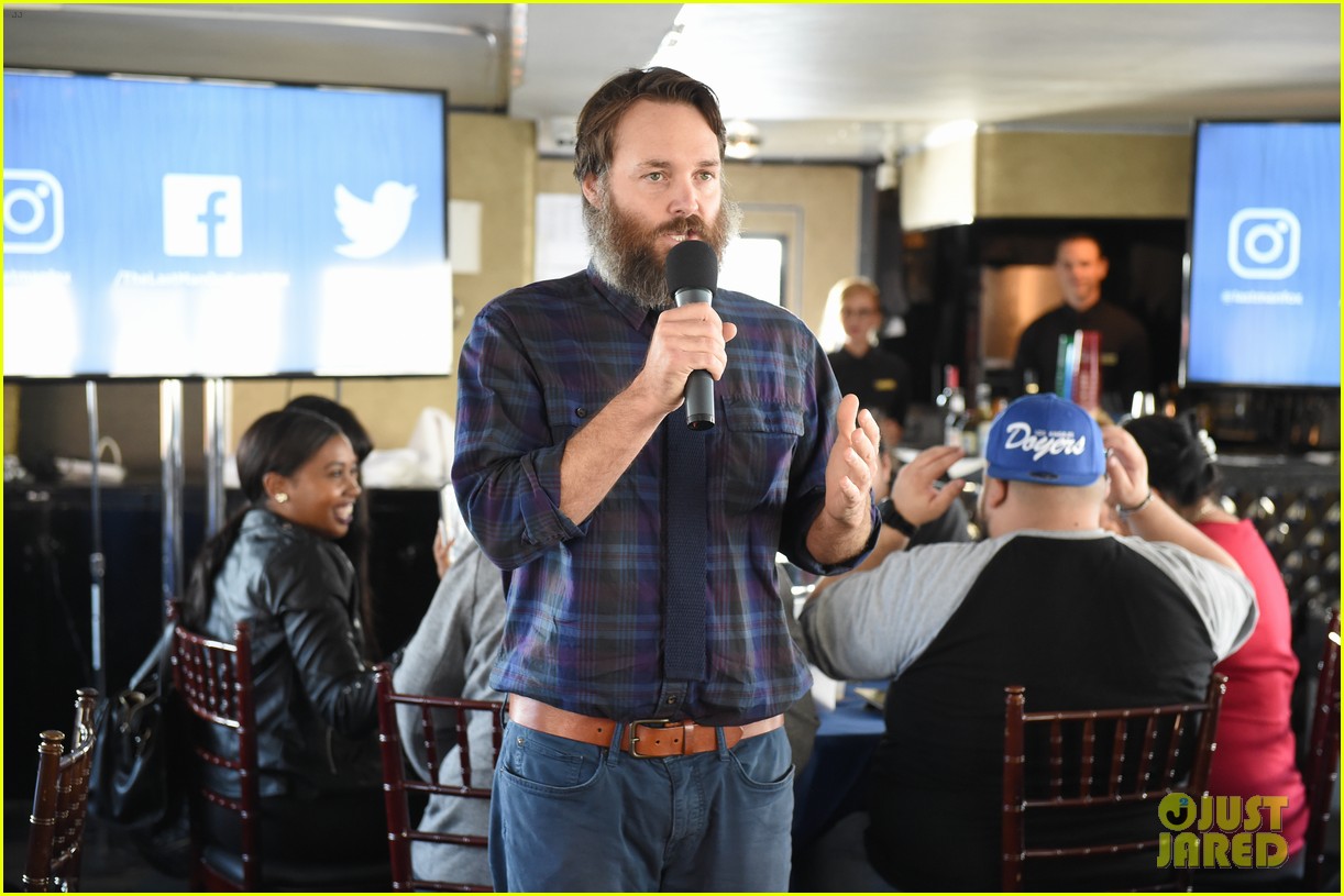 january jones will forte celebrate last man on earth season 4 with cast cruise party 01