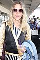 jaime king jets home from nyfw 06