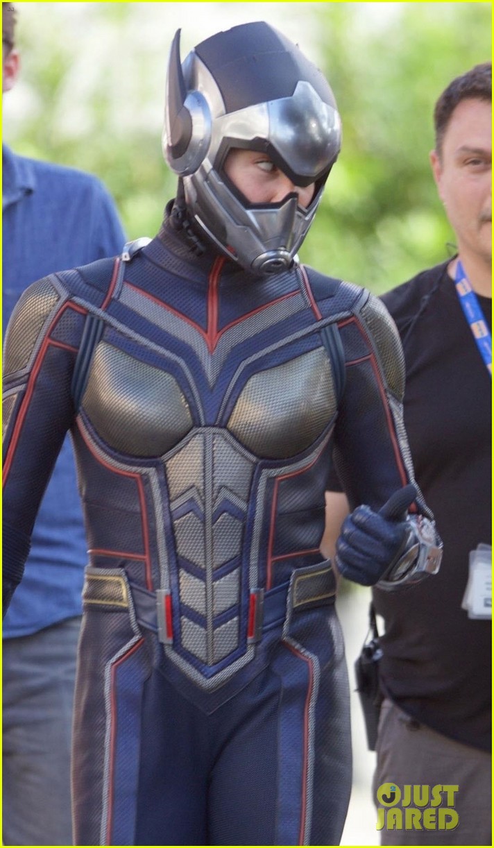 evangeline lilly suits as the wasp on set of ant man sequel 02