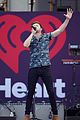 niall horan louis tomlinson take the stage separately at iheartradio music festival 06