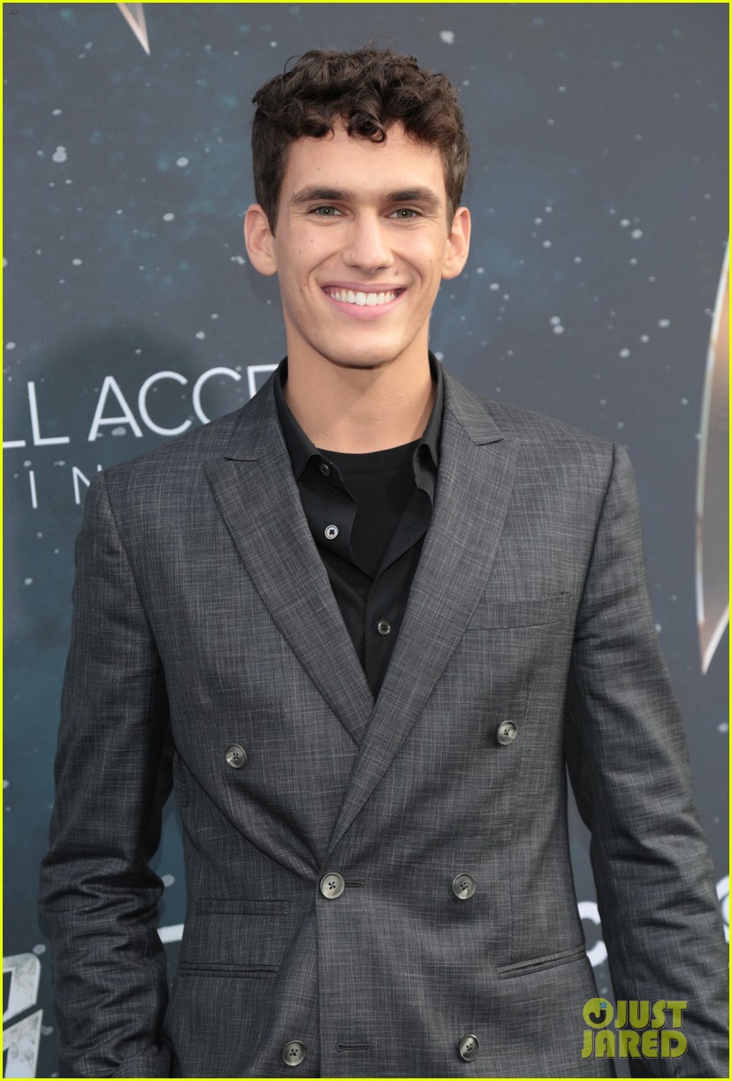 Anthony Rapp & Wilson Cruz Talk Gay Romance in 'Star Trek: Discovery ...