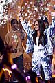 travis scott performs at iheartradio music festival amid kylie jenner pregnancy rumors 01