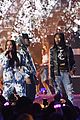 travis scott performs at iheartradio music festival amid kylie jenner pregnancy rumors 04