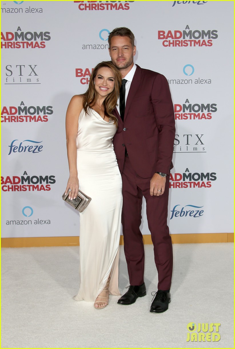 kristen bell justin hartley bring spouses to a bad moms christmas premiere 173980212