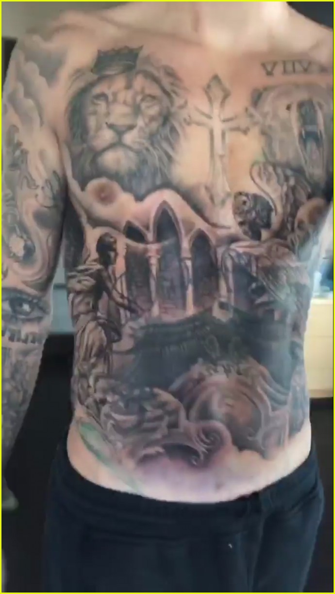 justin bieber shirtless entire torso covered in tattoos 05