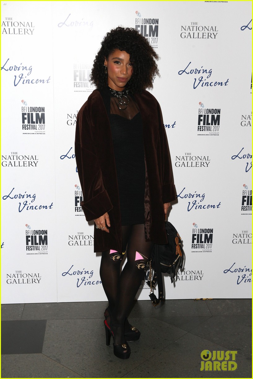 douglas booth suits up for loving vinent bfi london film fest premiere 10