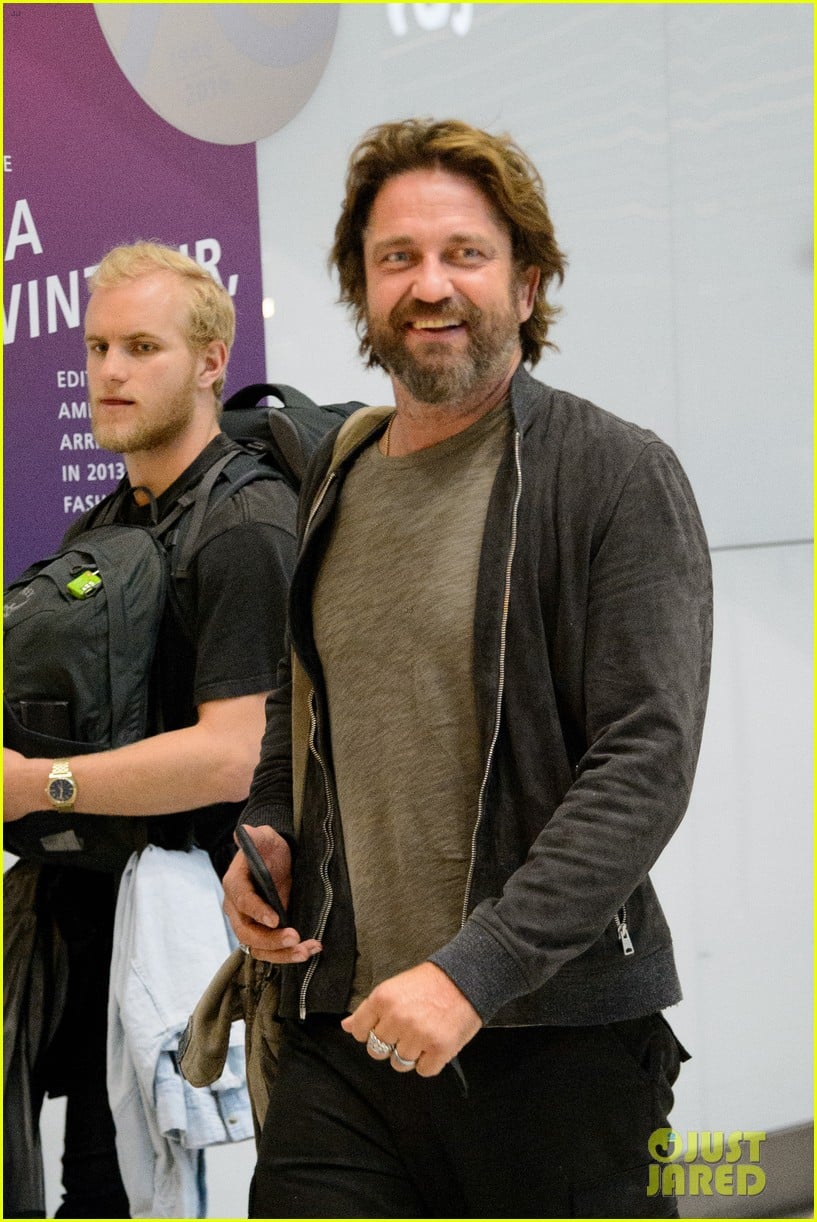 gerard butler arrives in london following motorcycle accident 053974695