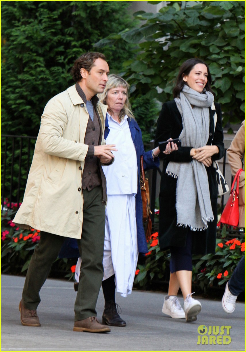 elle fanning jude law and rebecca hall film woody allen movie in nyc 123974733