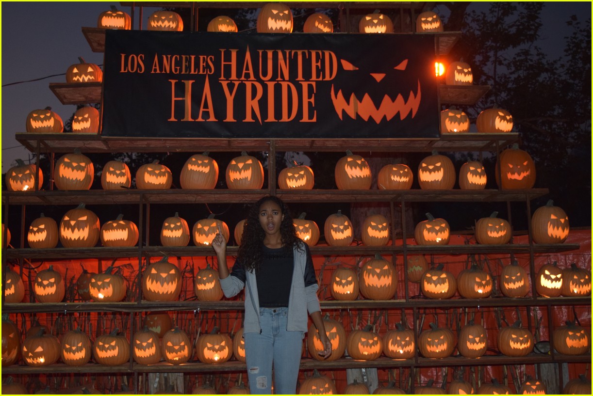 these celebs got spooked on the la haunted hayride 063973360