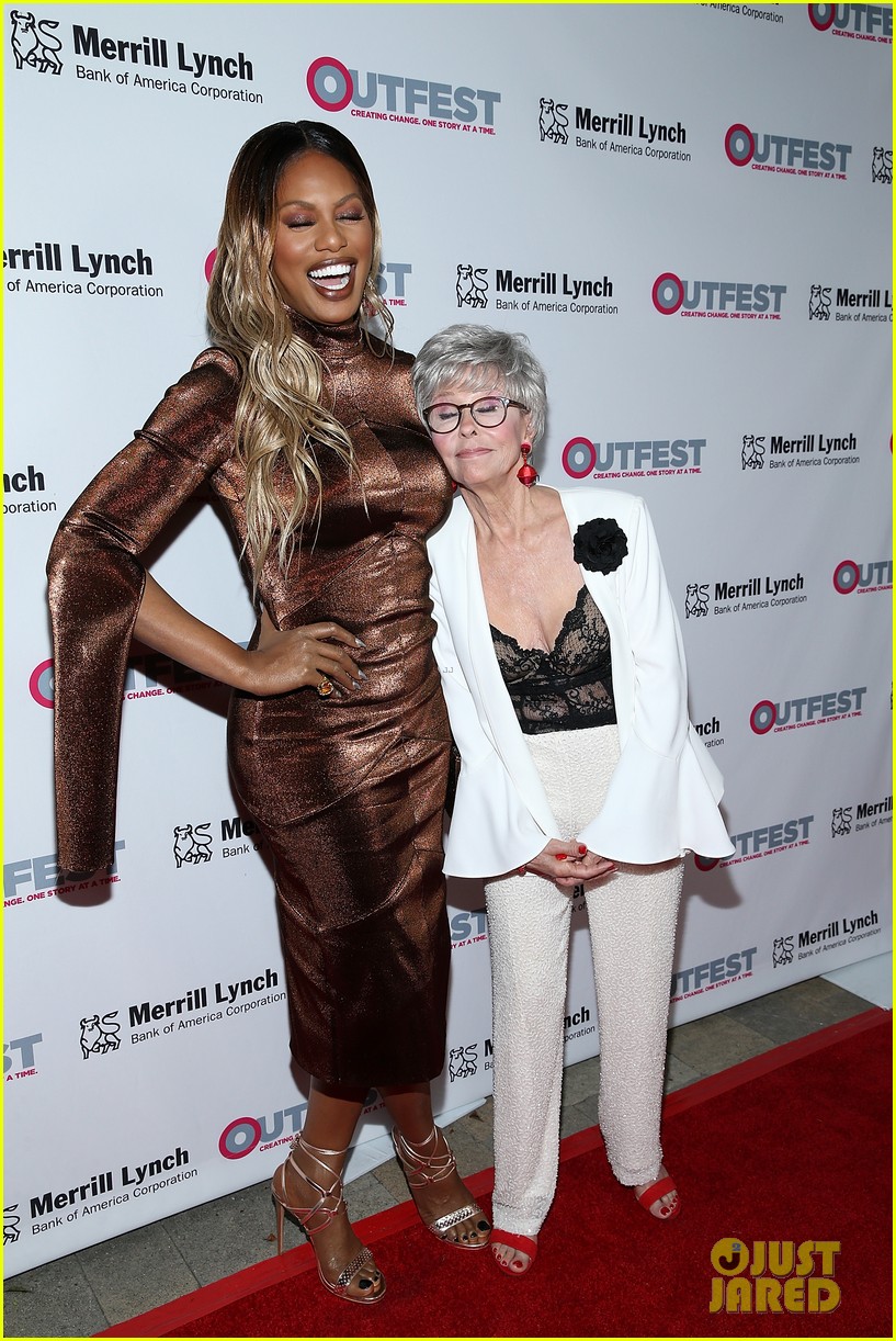 elizabeth banks honors laverne cox at outfest awards 063976780