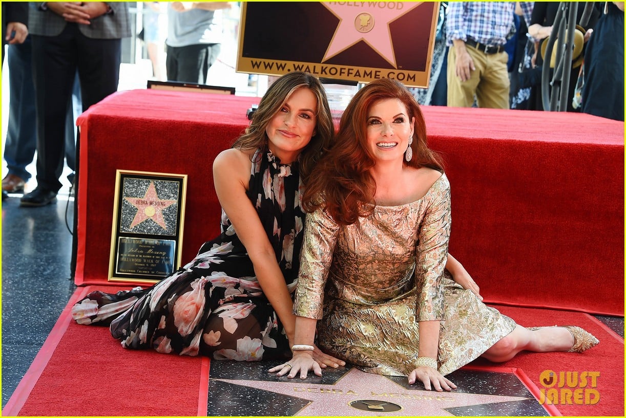 debra messings will and grace co stars support her at hollywood walk of fame ceremony 063969047