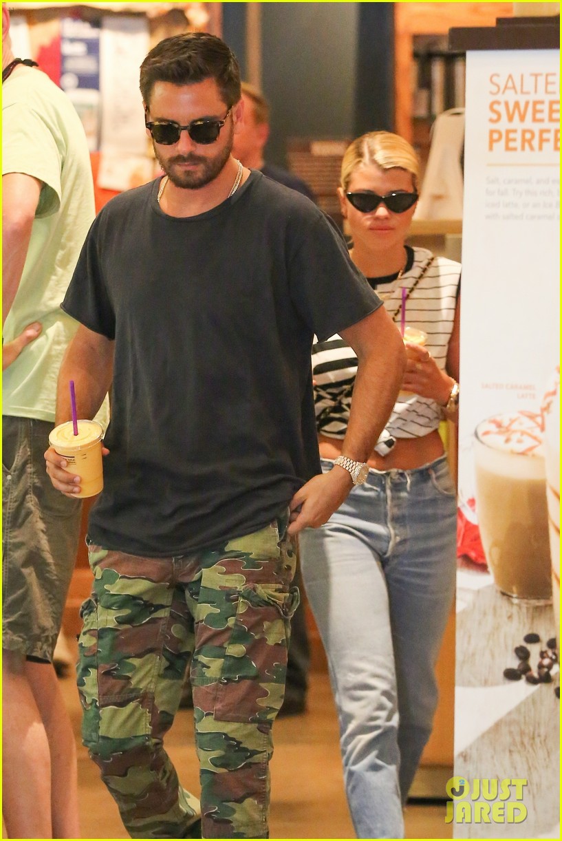 scott disick sofia richie grab coffee before flying out of town 043969364