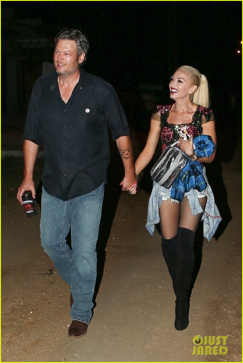 Gwen Stefani Joins Blake Shelton at Grand Opening of His New Restaurant