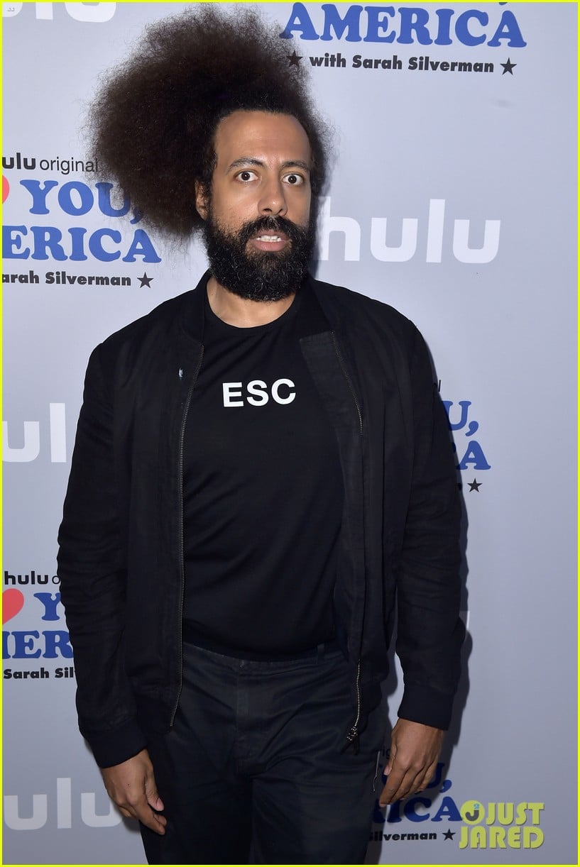 sarah silverman gets support from boyfriend michael sheen at i love you america 093971510