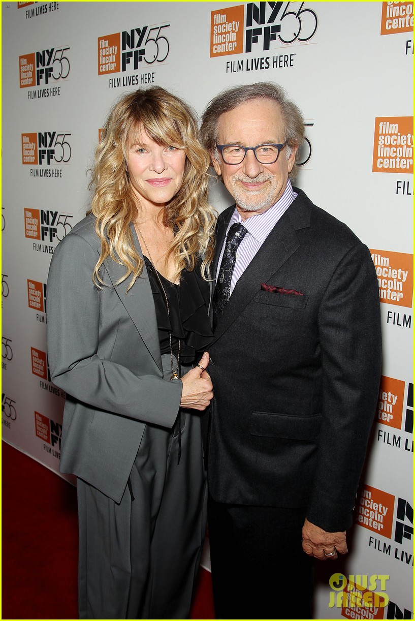 steven spielberg wife kate attend the premiere of spielberg in nyc 013968861