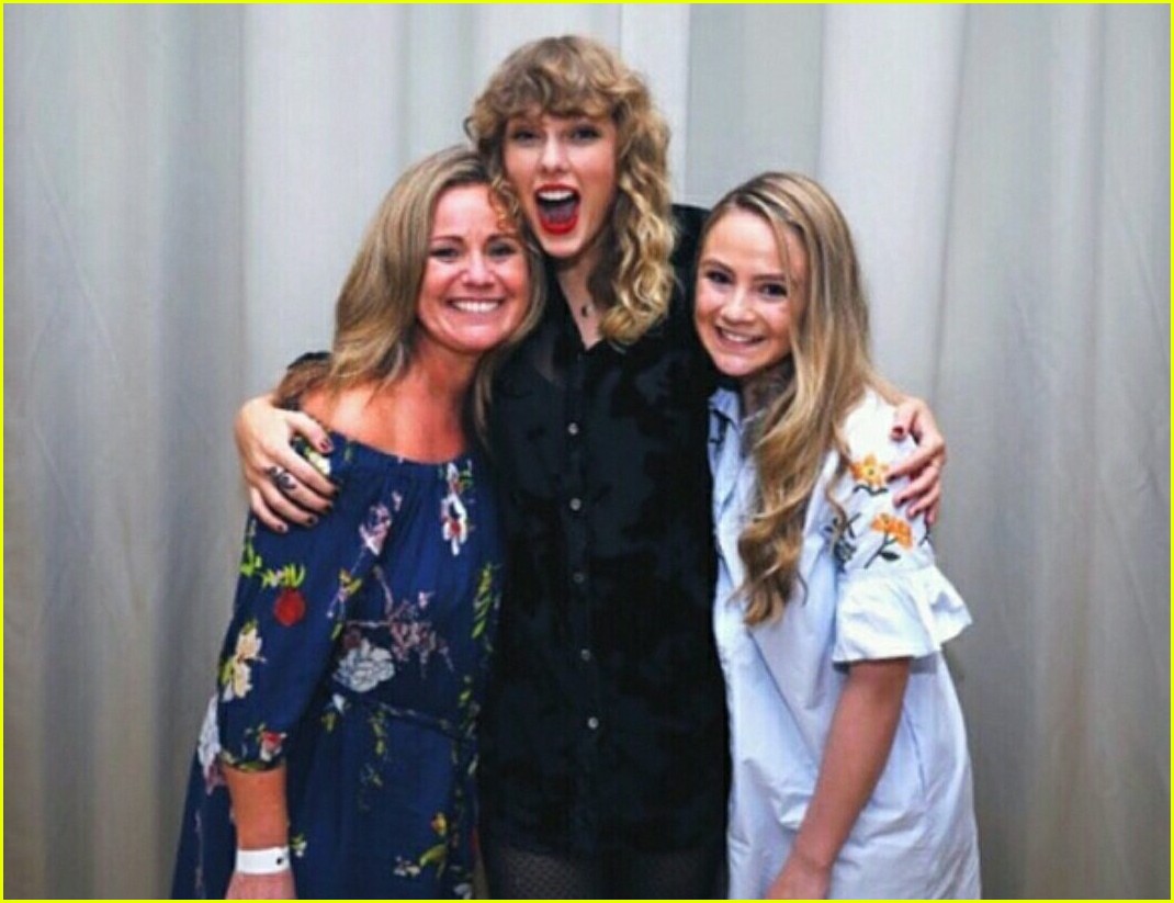taylor swift fans share photos from london secret sessions 103972781