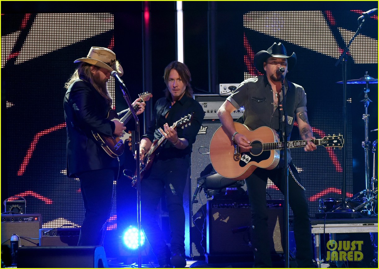 Jason Aldean, Keith Urban, & Luke Bryan Open CMT Artists of the Year
