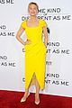 renee zellweger is pretty in yellow at same kind of different as me premiere 02
