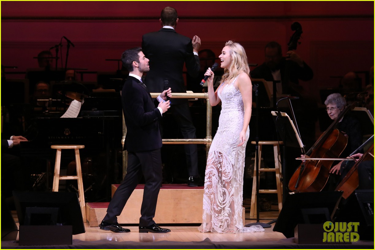 sara bareilles joins waitress star betsy wolfe for carnegie hall concert 09