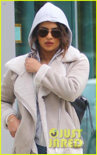 priyanka chopra is all smiles on set of quantico in nyc 043981665