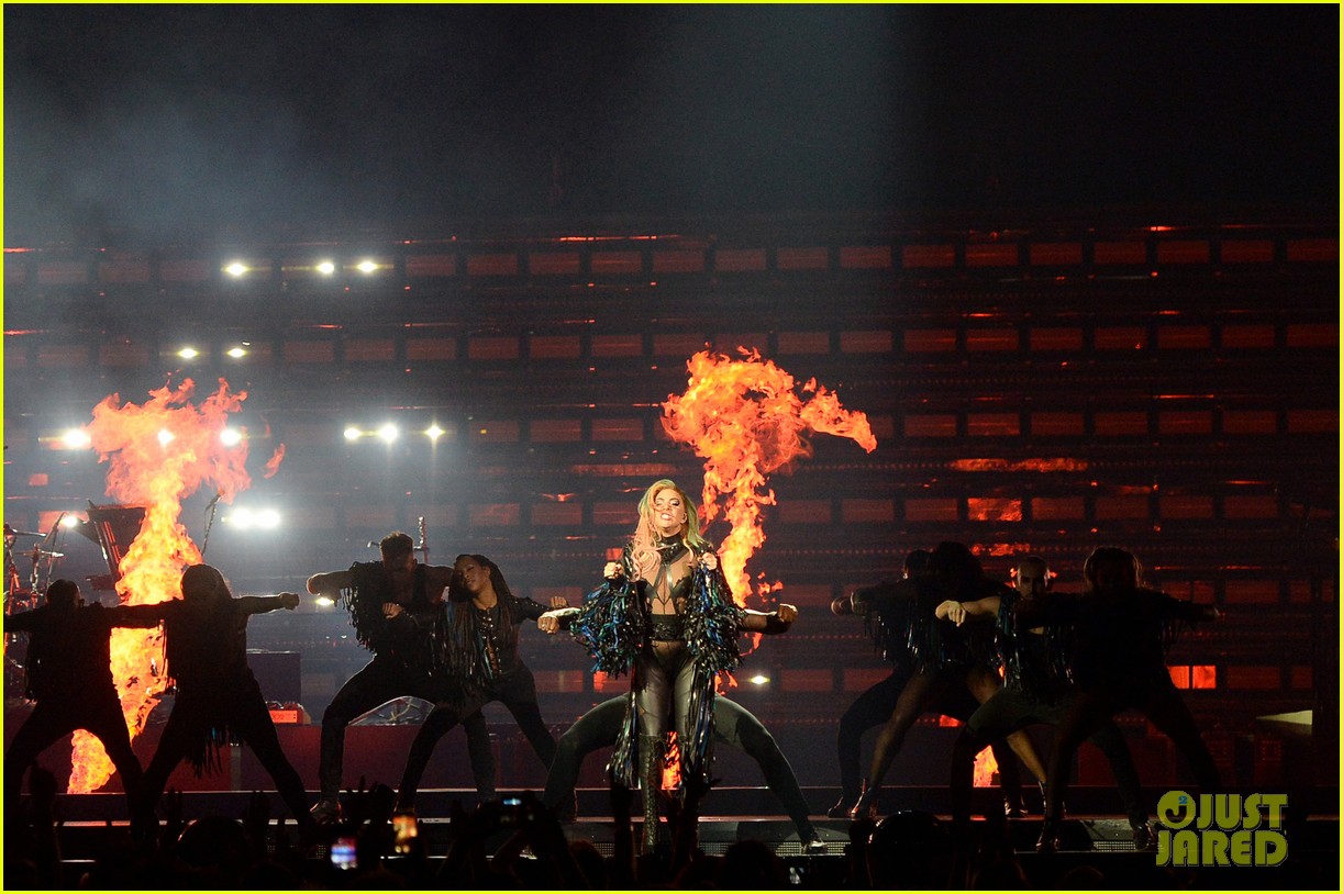 Lady Gaga Resumes World Tour After Hiatus: Photo 3982621 | Lady Gaga