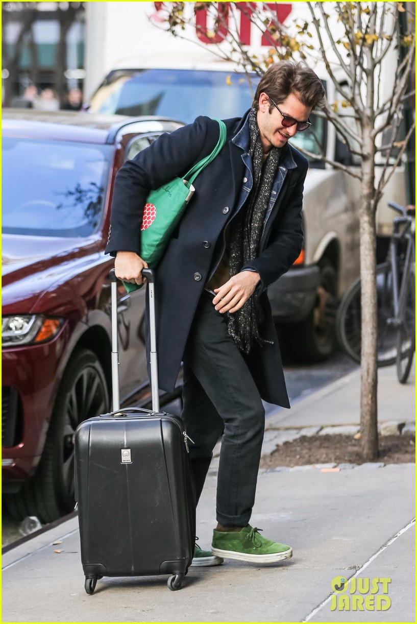 andrew garfield wraps up in a scarf and long coat in nyc 013994158