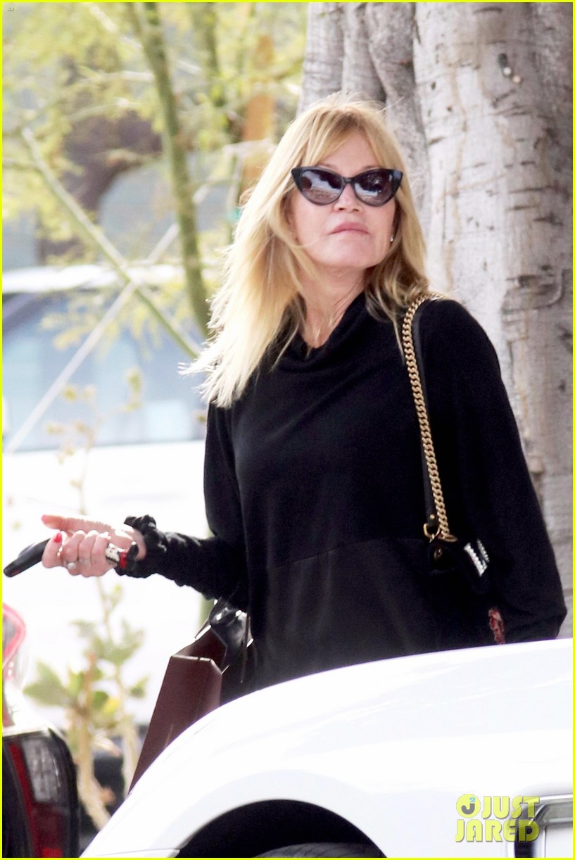 melanie griffith is all smiles during afternoon shopping spree 01